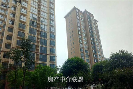 北京湾电梯房112平新装修三室65万可分期